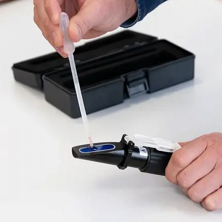 PCE BRİX REFRAKTOMETRE LED  | PCE-032